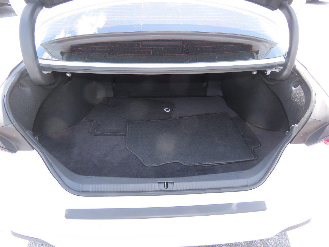 Used 2022 Toyota Avalon Limited w/ Advanced Safety Package FWD image 12