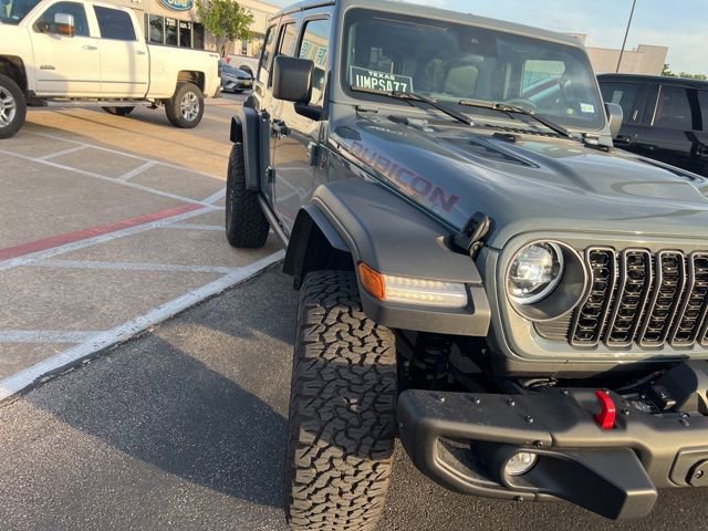 Used 2025 Jeep Wrangler Unlimited Rubicon w/ XTREMEE 35" Tire Package AWD/4WD image 10