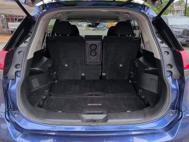 Used 2020 Nissan Rogue SV FWD image 19