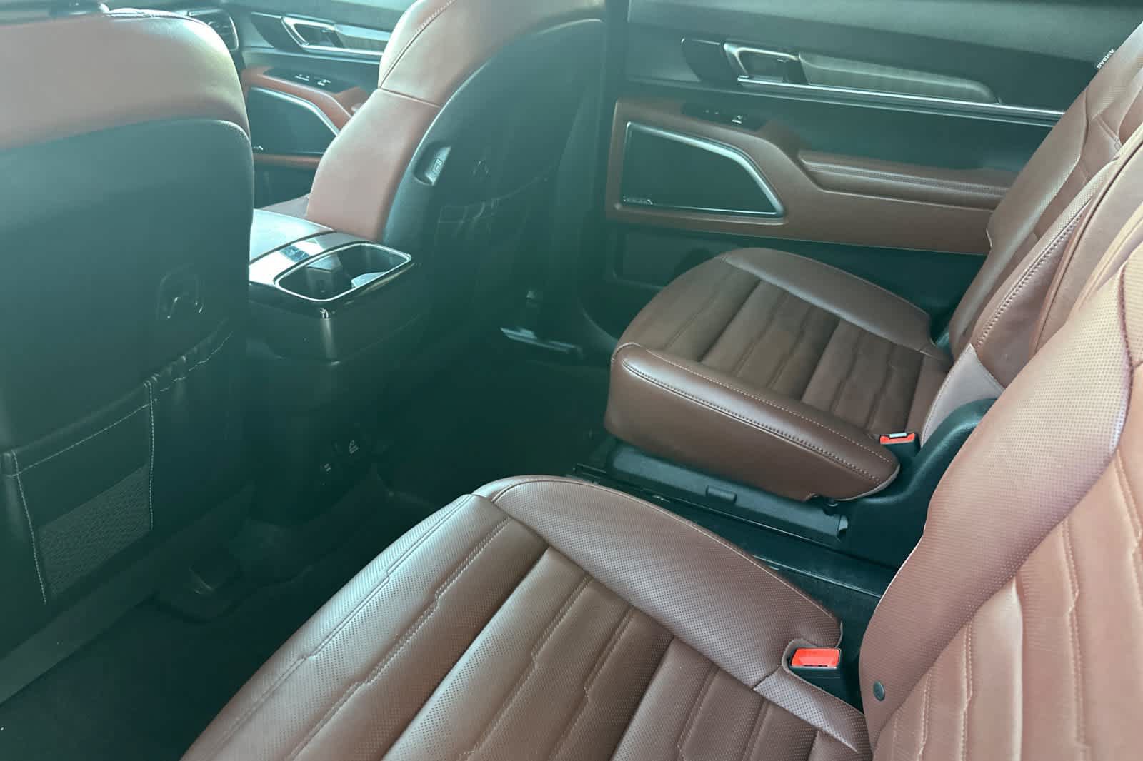 Used 2023 Kia Telluride SX Prestige AWD/4WD image 4
