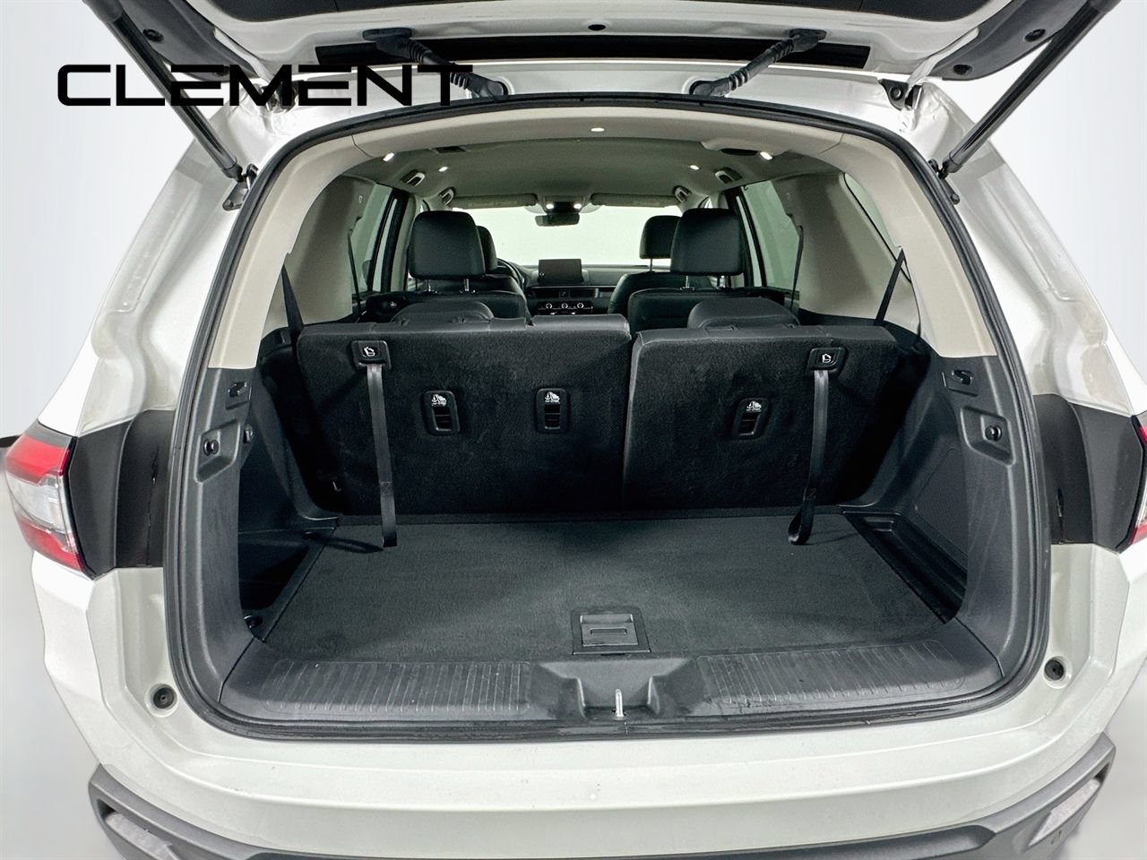 Used 2025 Honda Pilot EX-L image 11