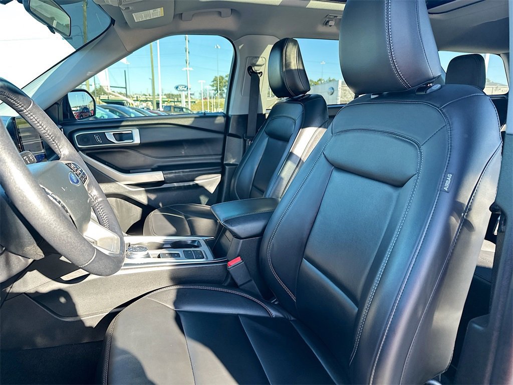 Certified 2023 Ford Explorer XLT w/ Equipment Group 202A image 9