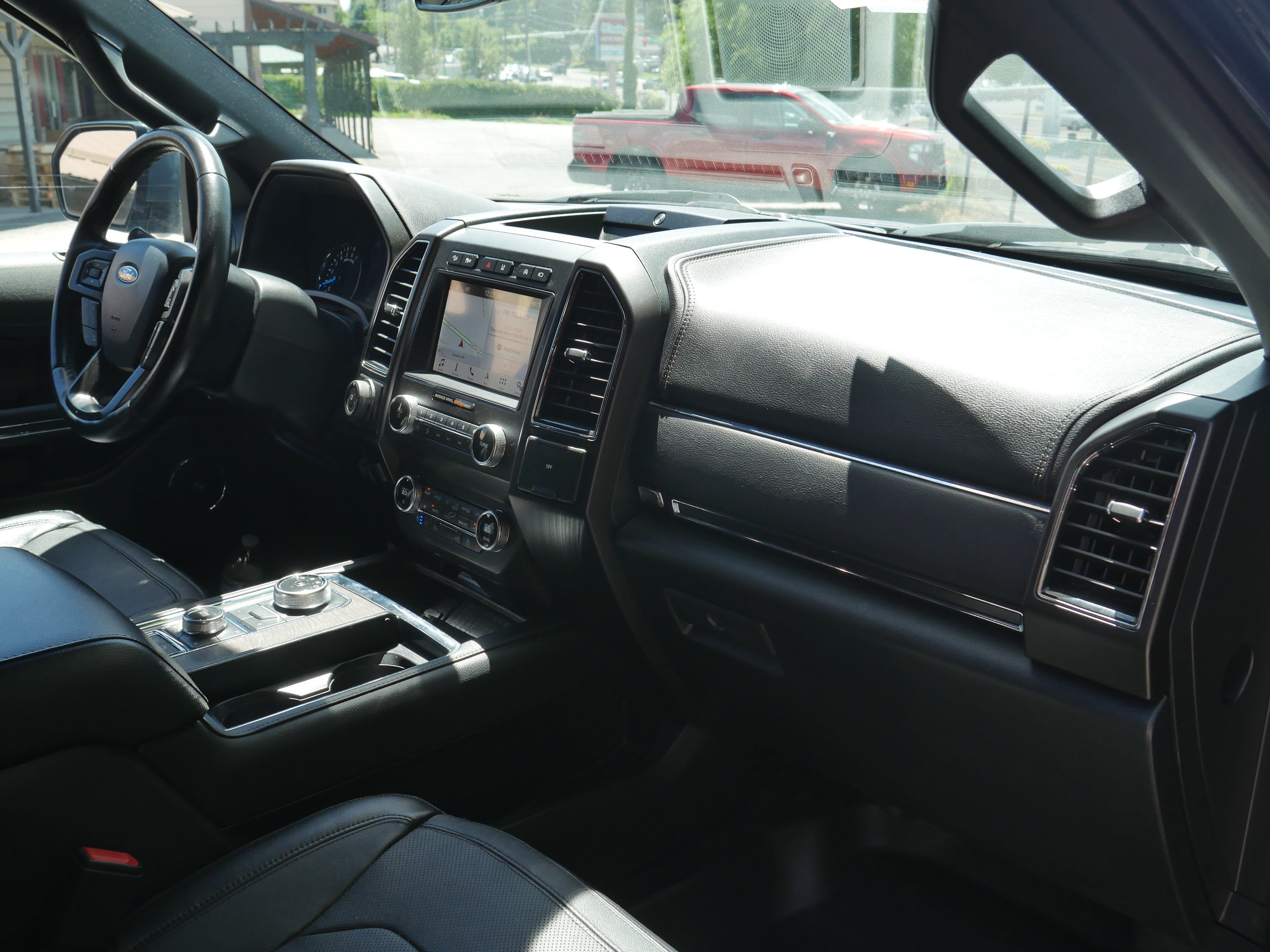 Certified 2019 Ford Expedition Limited w/ Equipment Group 302A AWD/4WD image 29