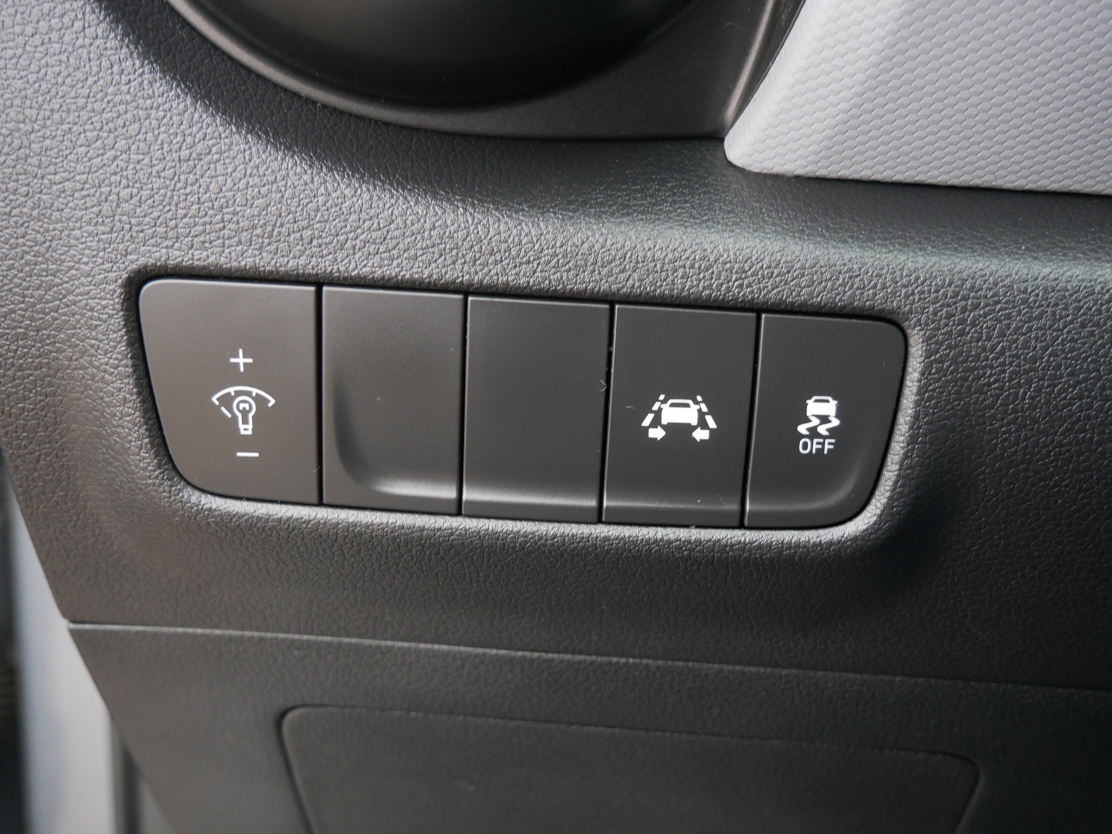 Used 2021 Hyundai Kona SE image 26