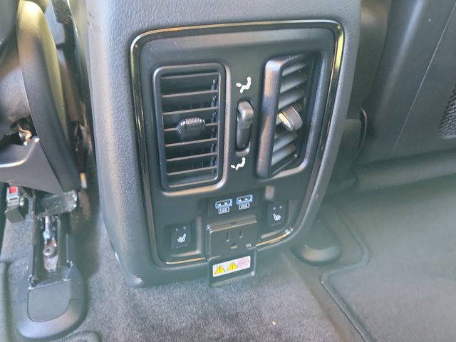 Used 2018 Dodge Durango GT image 17