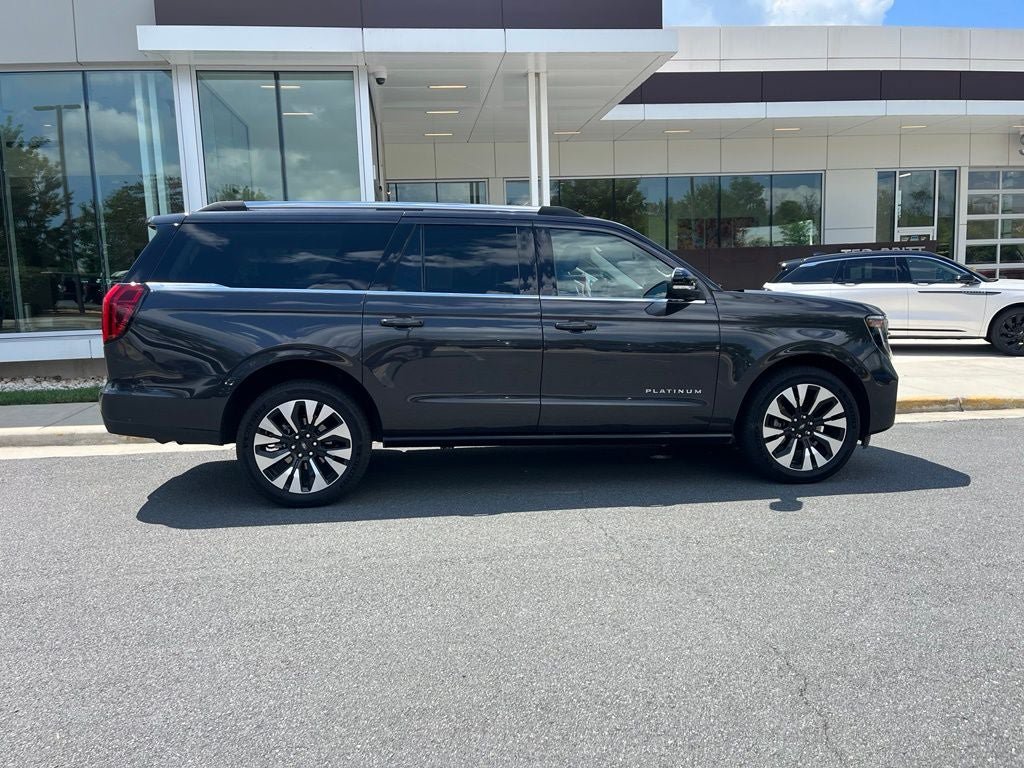Certified 2025 Ford Expedition Max Platinum w/ Driver's Package AWD/4WD image 10