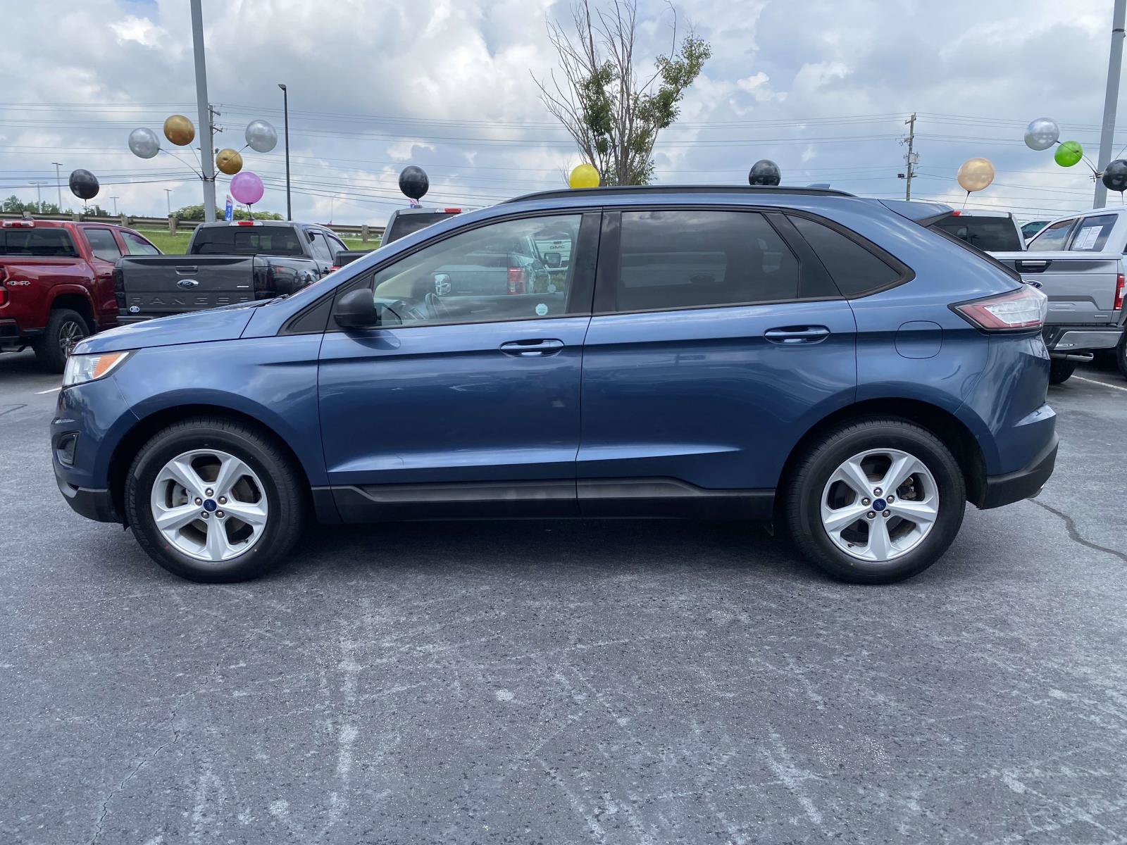 Certified 2018 Ford Edge SE FWD image 4