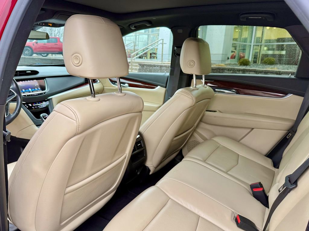 Used 2017 Cadillac XT5 Premium Luxury image 12
