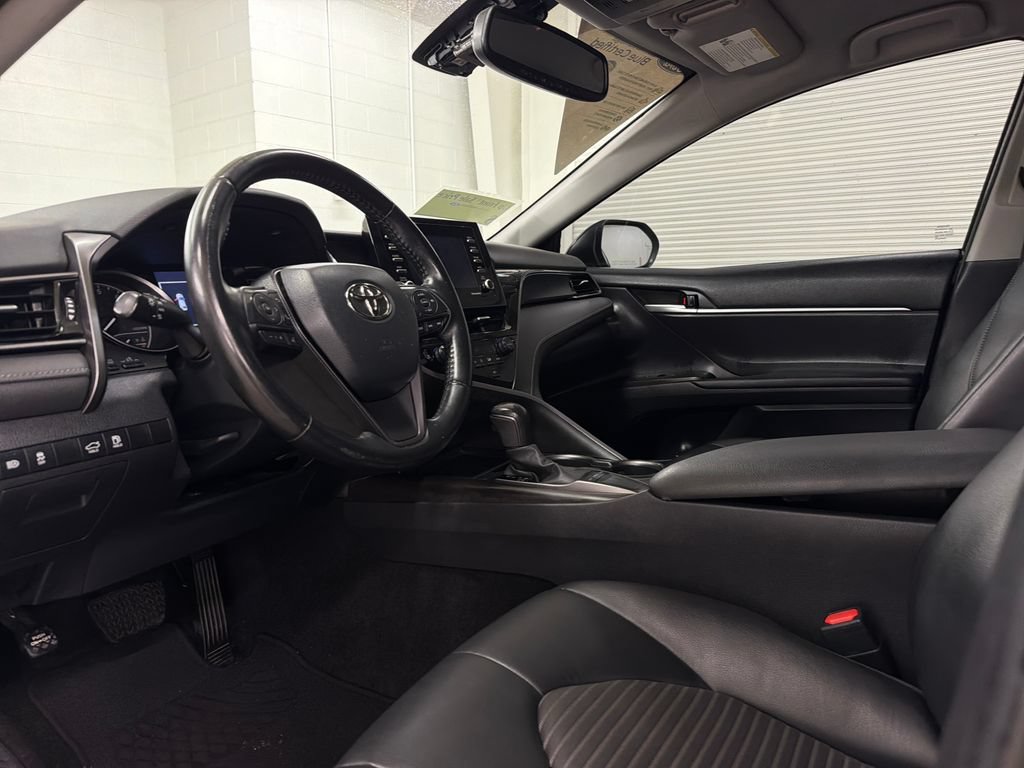 Used 2023 Toyota Camry SE w/ Convenience Package FWD image 6