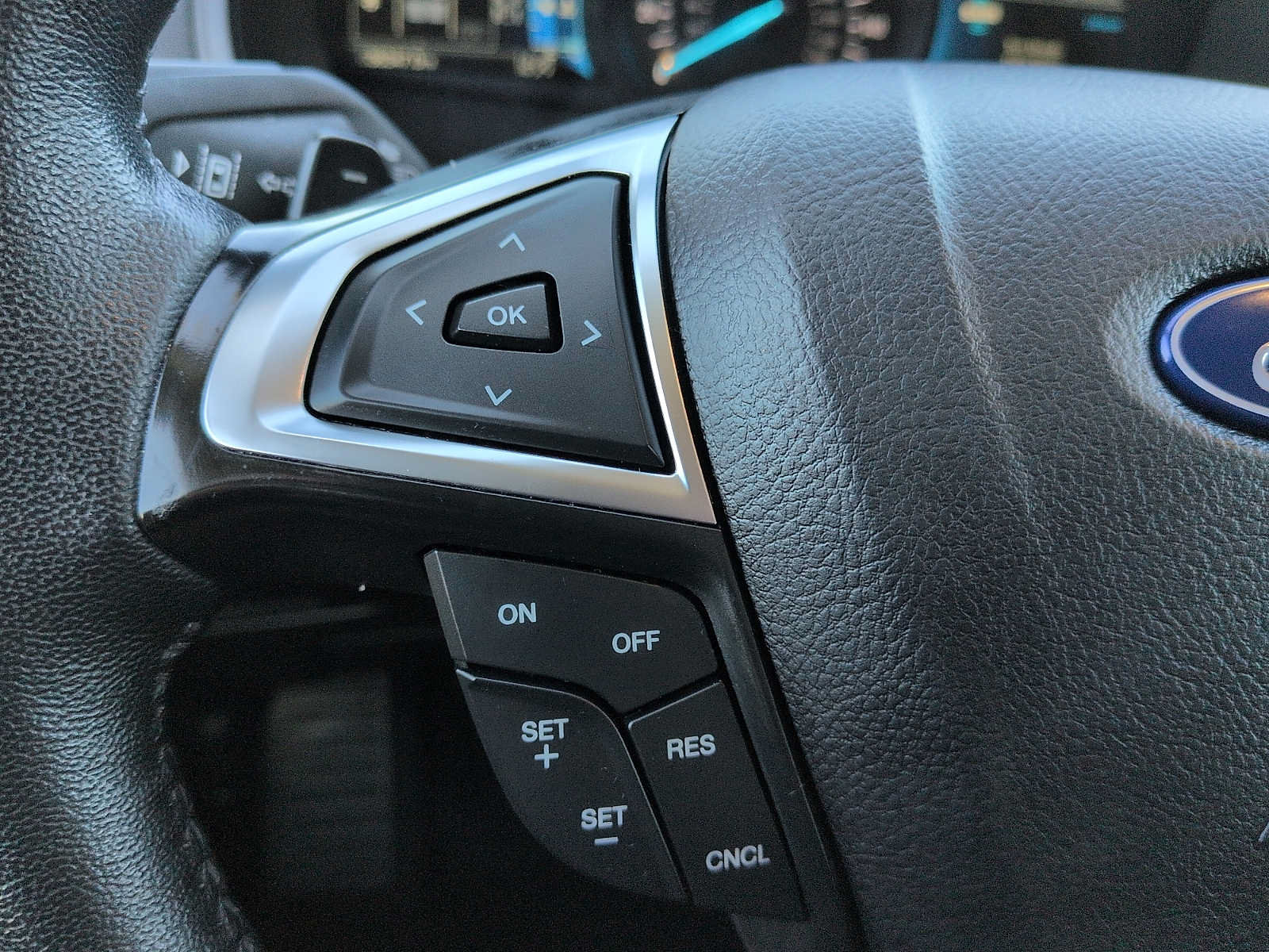 Certified 2024 Ford Edge SEL w/ Convenience Package AWD/4WD image 17