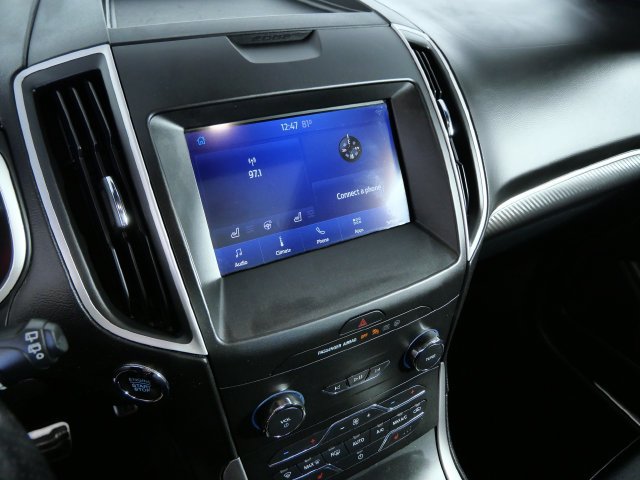 Certified 2020 Ford Edge ST-Line w/ Cold Weather Package AWD/4WD image 19