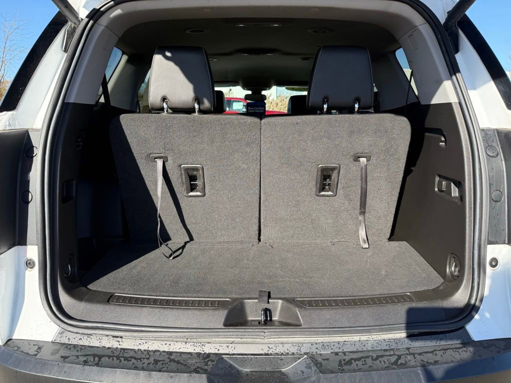 Used 2023 GMC Acadia SLT image 25