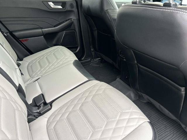 Certified 2024 Ford Escape SE w/ PHEV Premium Package FWD image 22