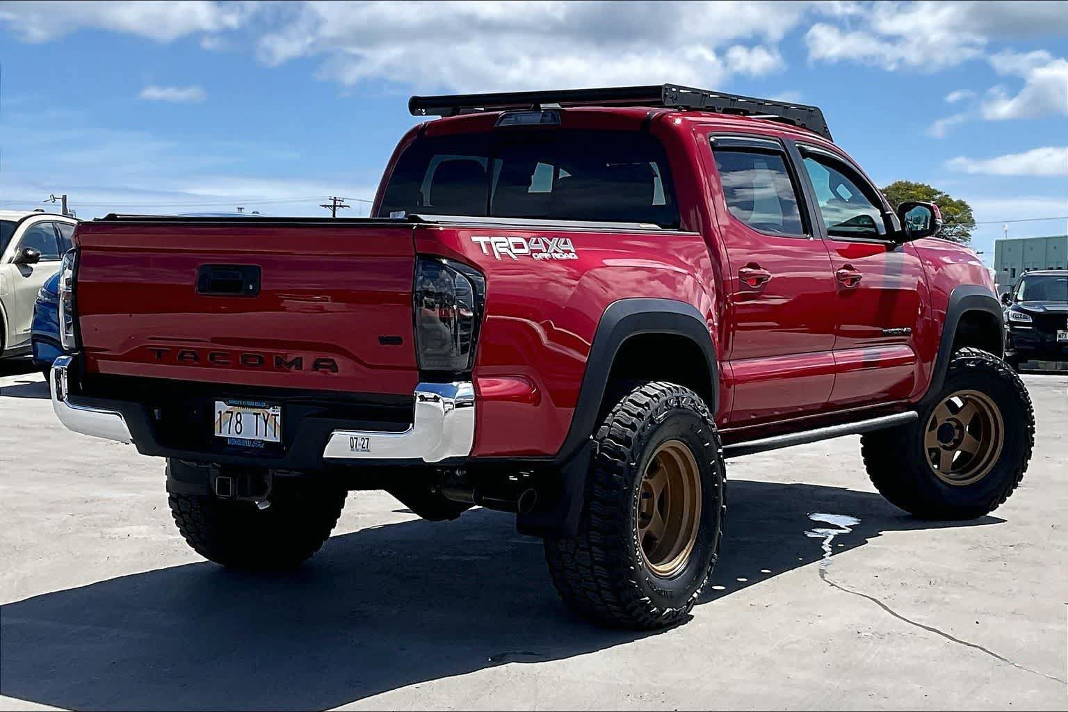Used 2023 Toyota Tacoma TRD Off-Road w/ Black Out Package (TMS) AWD/4WD image 22