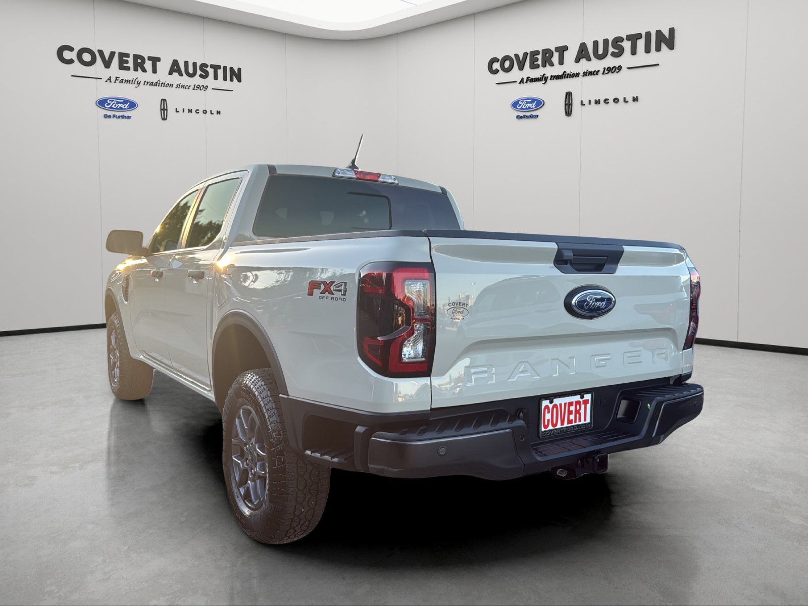 Certified 2025 Ford Ranger XLT w/ FX4 Off-Road Package AWD/4WD image 3