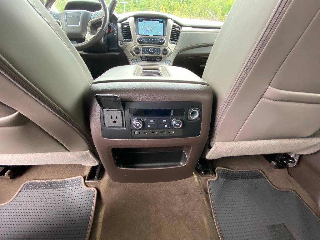 Used 2018 GMC Yukon Denali w/ Open Road Package AWD/4WD image 25