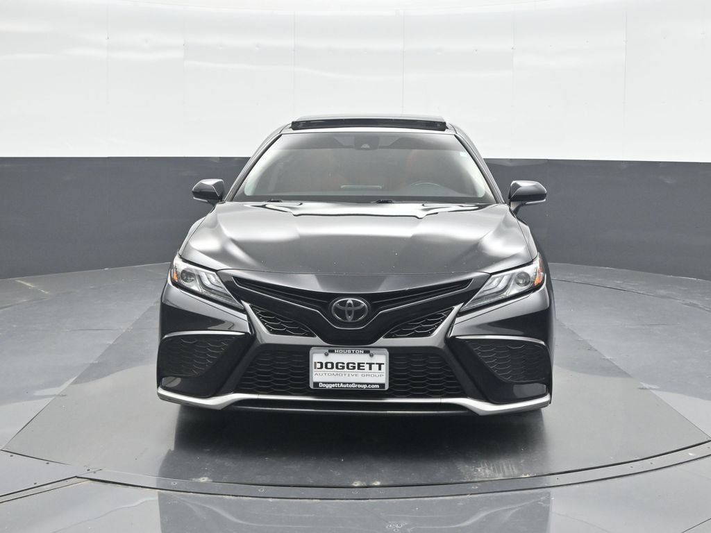 Used 2022 Toyota Camry XSE FWD image 5