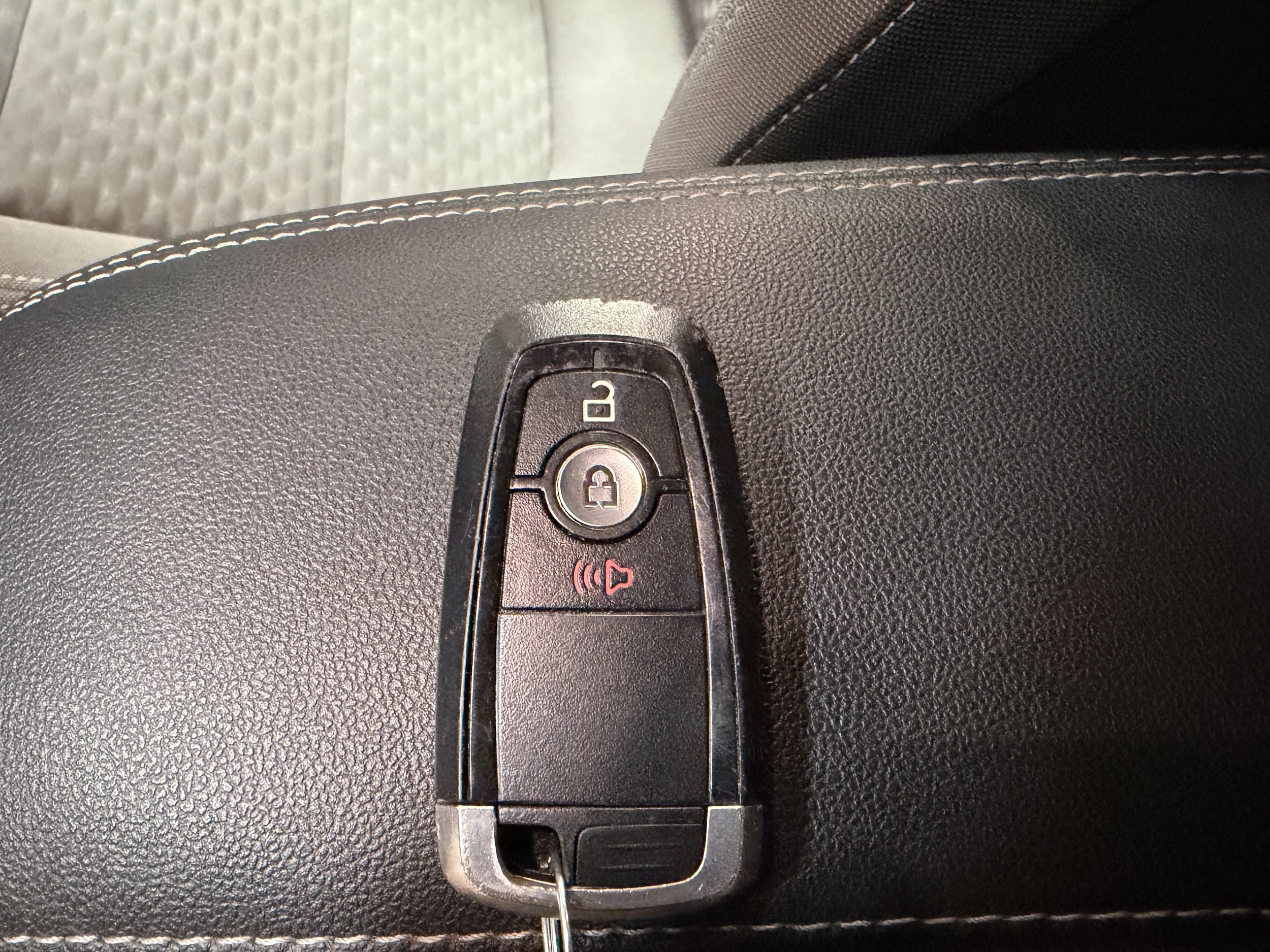 Certified 2020 Ford Escape SE AWD/4WD image 32