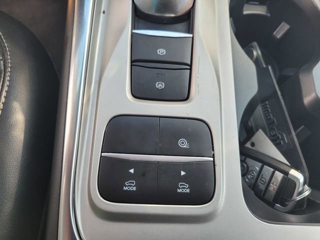 Certified 2022 Ford Explorer XLT w/ Equipment Group 202A RWD image 25