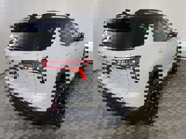 Used 2025 Chevrolet Equinox RS w/ Safety and Technology Package image 5