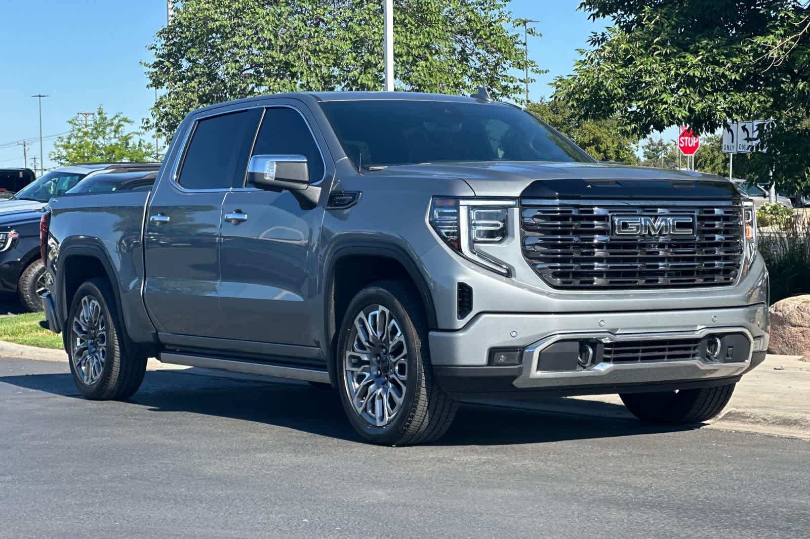 Used 2025 GMC Sierra 1500 Denali Ultimate AWD/4WD image 9