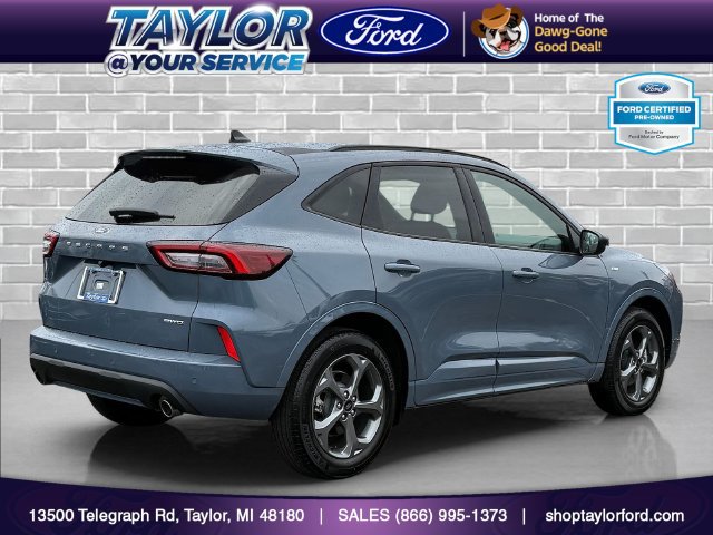 Certified 2024 Ford Escape ST-Line w/ Tech Pack #1 AWD/4WD image 3