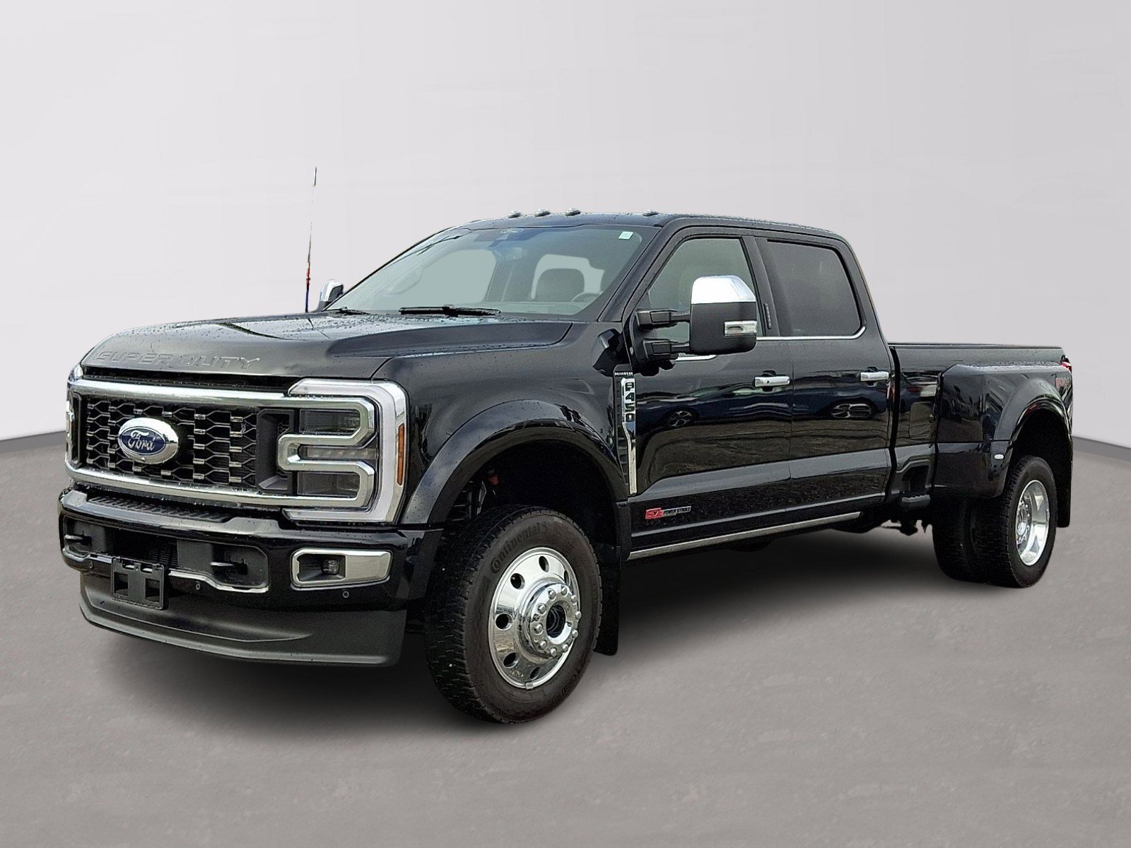 Certified 2026 Ford F450 Platinum w/ Platinum Plus Package AWD/4WD image 3
