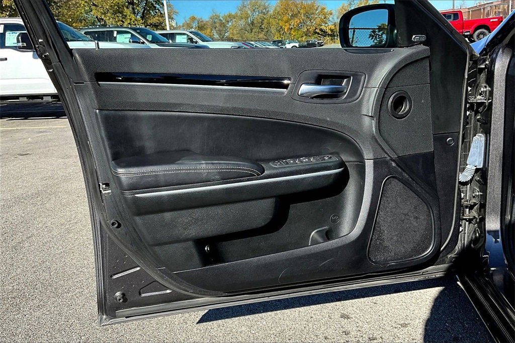 Used 2023 Chrysler 300 S image 22