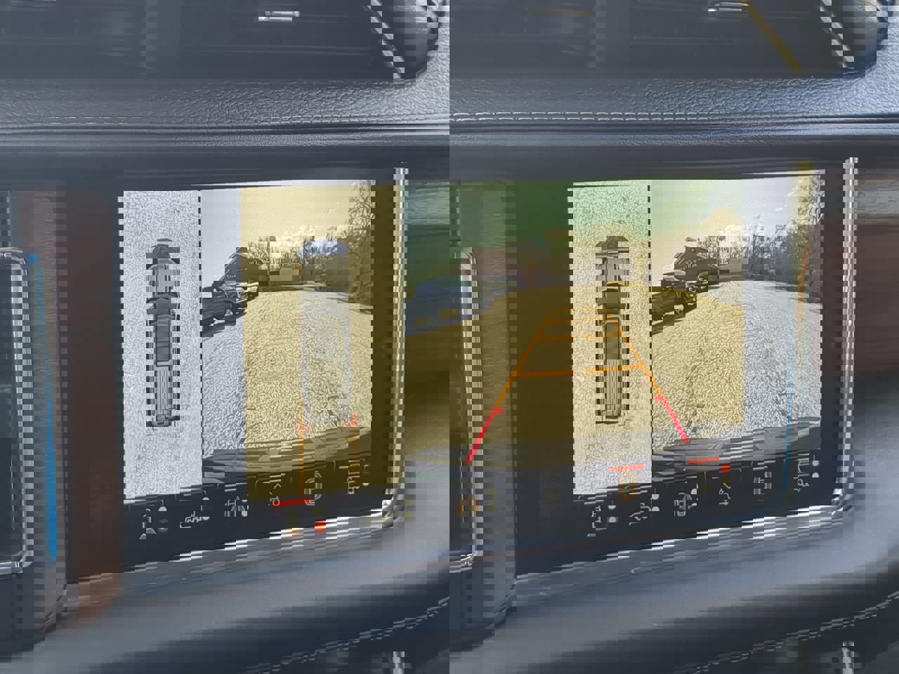 Used 2023 GMC Yukon XL Denali Ultimate image 19