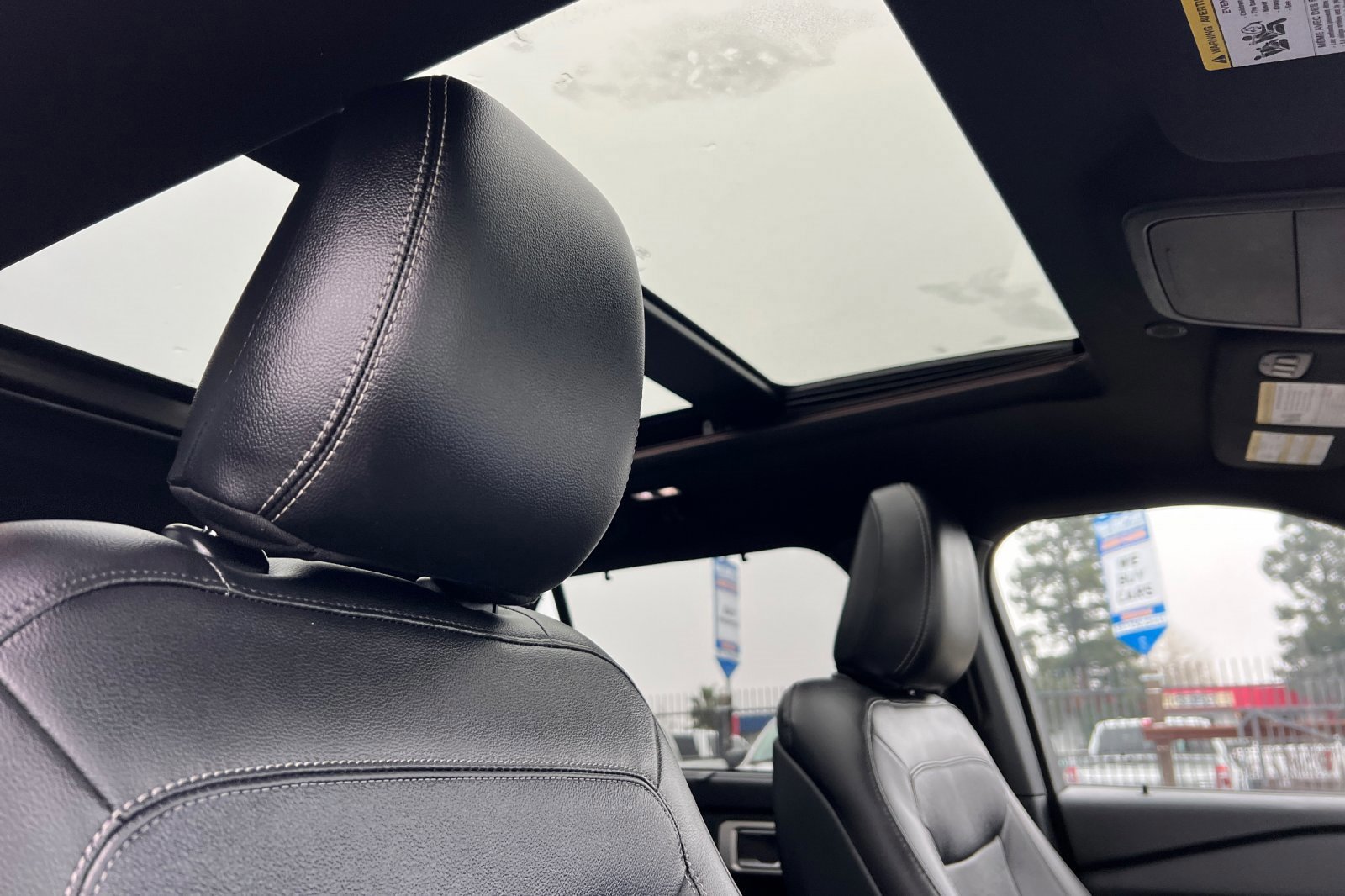 Certified 2020 Ford Explorer Limited w/ Class III Trailer Tow Package image 19