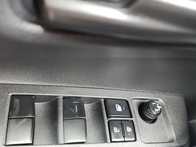 Used 2025 Toyota Corolla LE FWD image 26