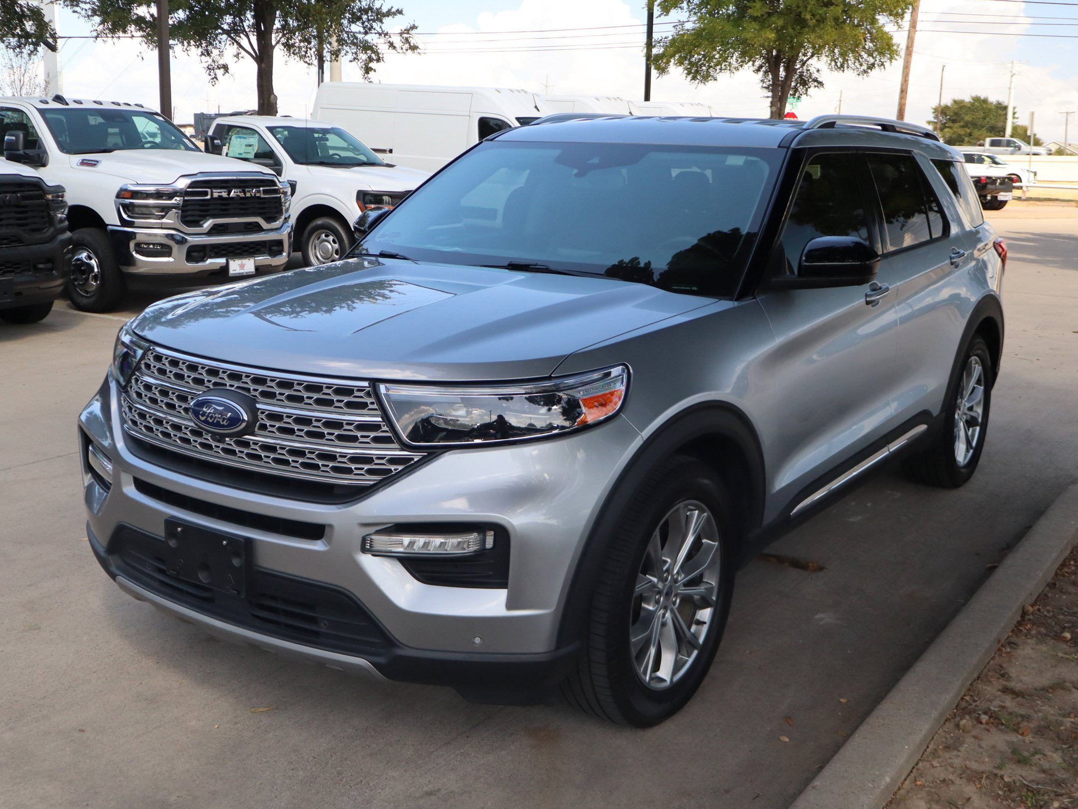 Certified 2022 Ford Explorer Limited RWD image 9