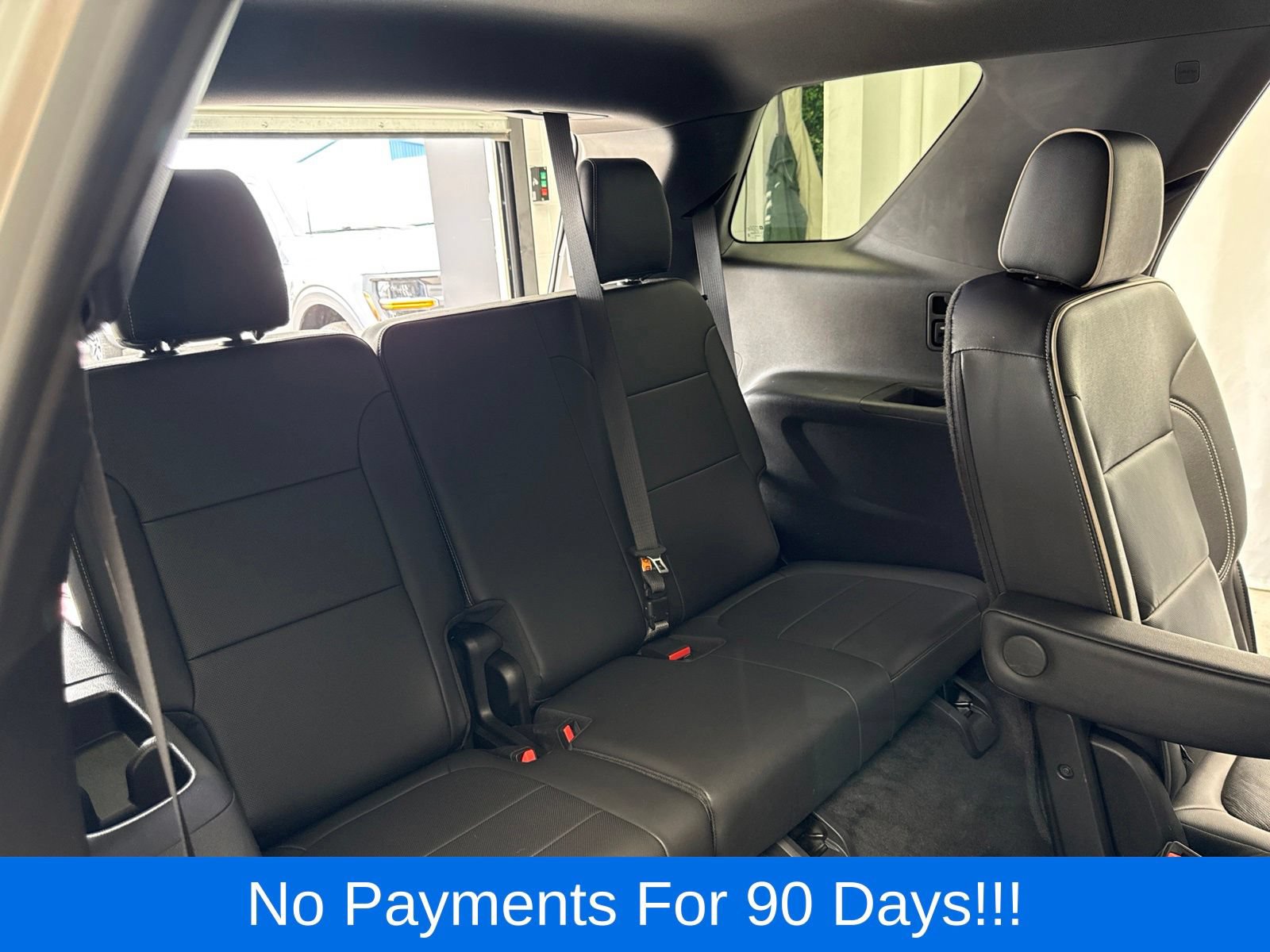 Used 2022 Chevrolet Traverse Premier w/ Redline Edition AWD/4WD image 38