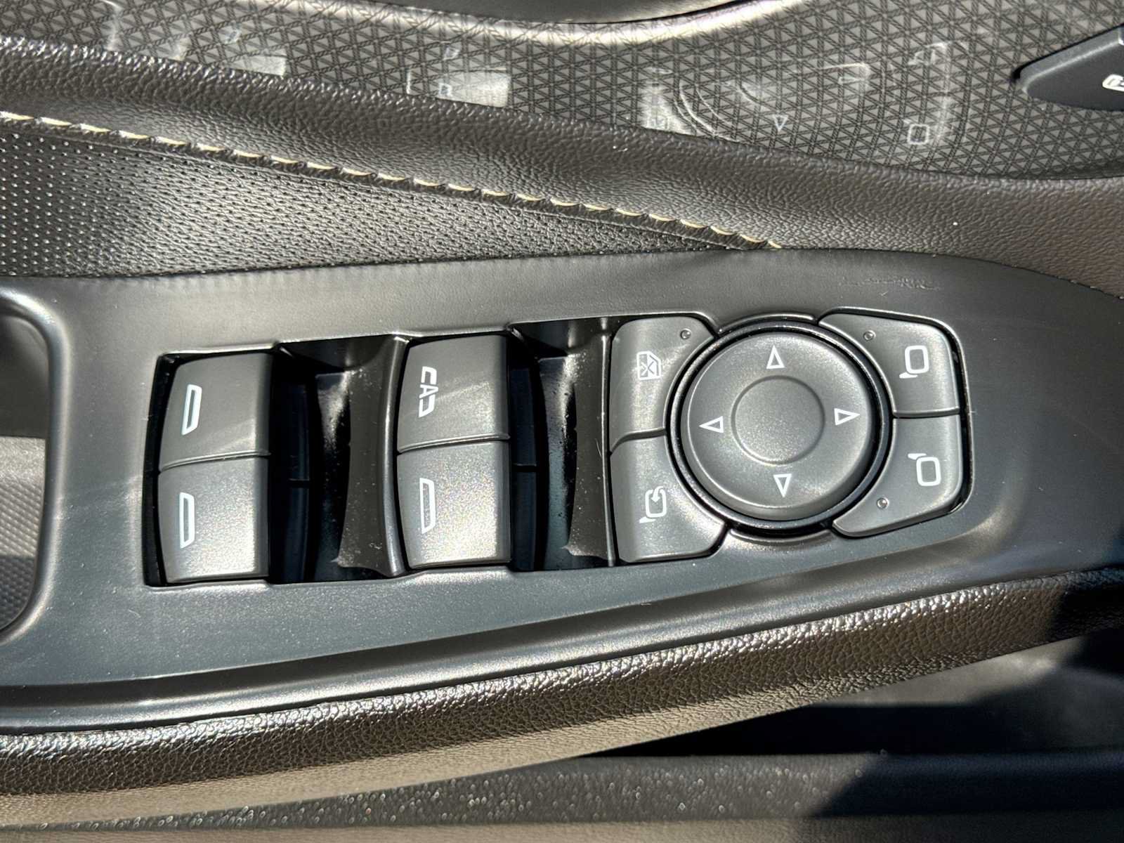 Used 2023 Chevrolet Traverse Premier w/ Redline Edition AWD/4WD image 16