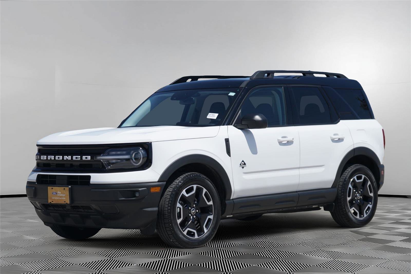 Certified 2024 Ford Bronco Sport Outer Banks w/ Tech Package AWD/4WD image 8