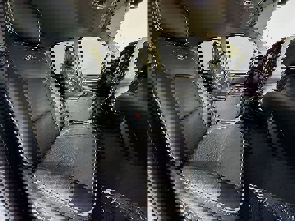 Used 2020 RAM 1500 Laramie w/ Off Road Group image 18