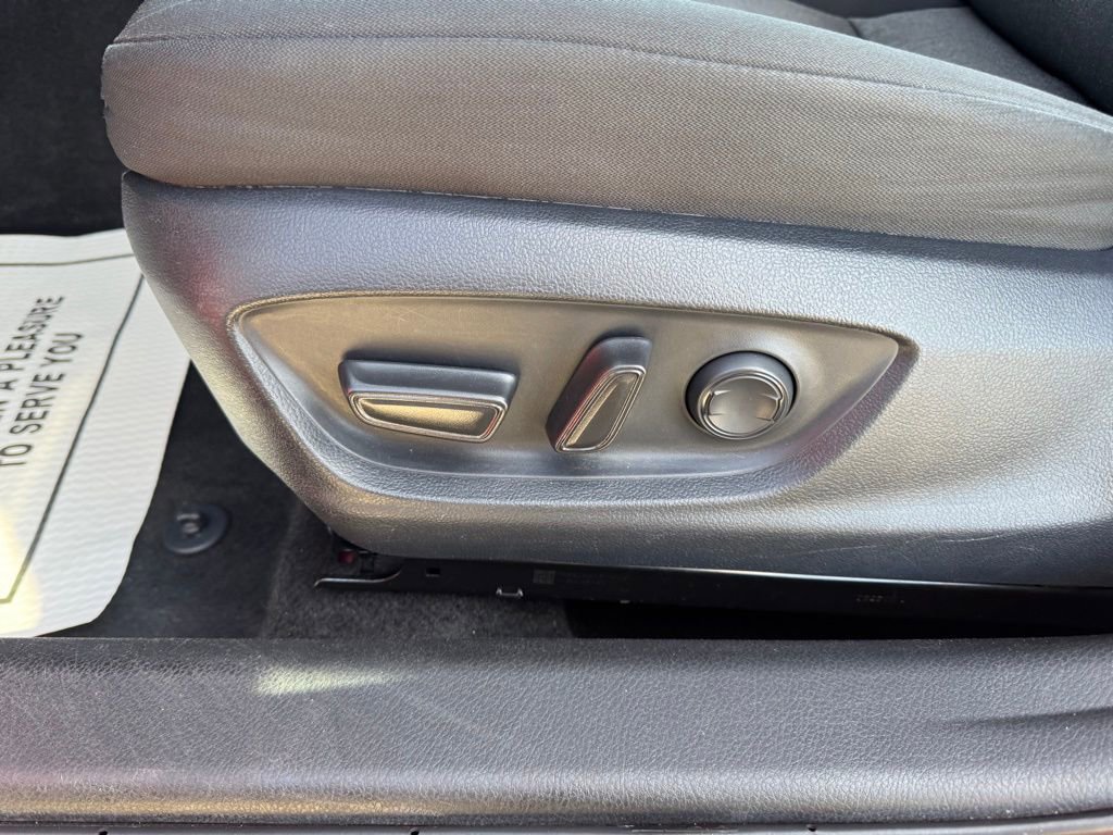 Used 2024 Toyota Camry LE image 10