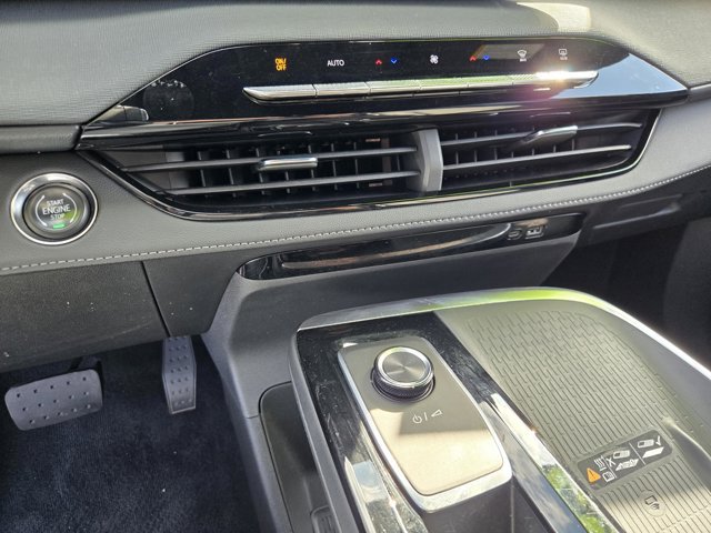 Used 2025 Buick Enclave Preferred FWD image 22