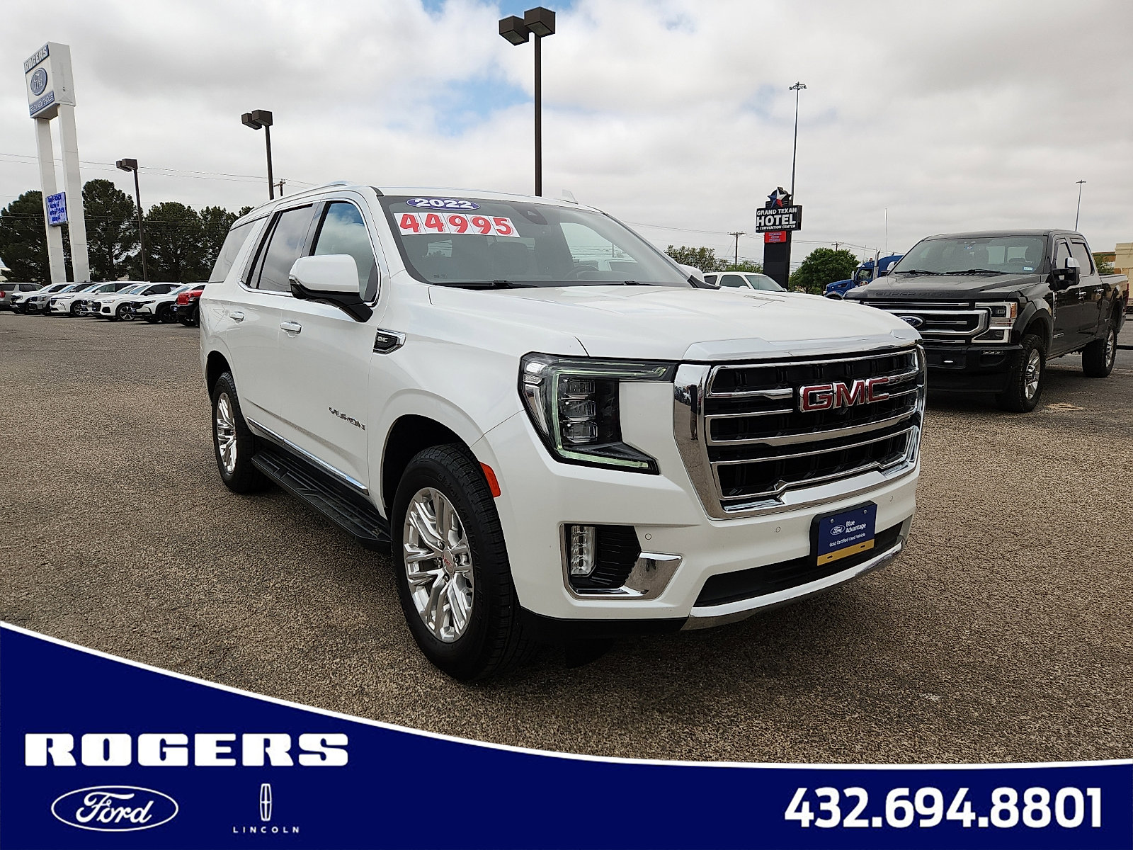 Used 2022 GMC Yukon SLT w/ SLT Luxury Package