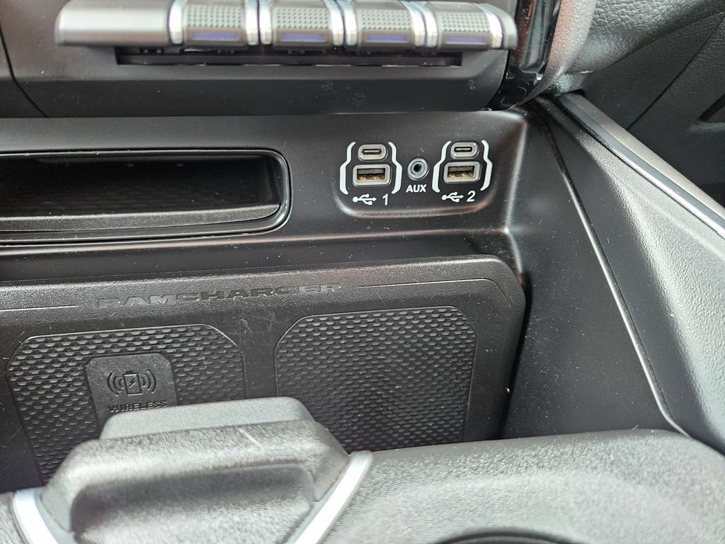 Used 2023 RAM 1500 Laramie AWD/4WD image 33