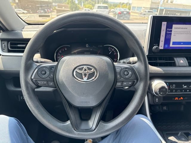 Used 2024 Toyota RAV4 XLE FWD image 9