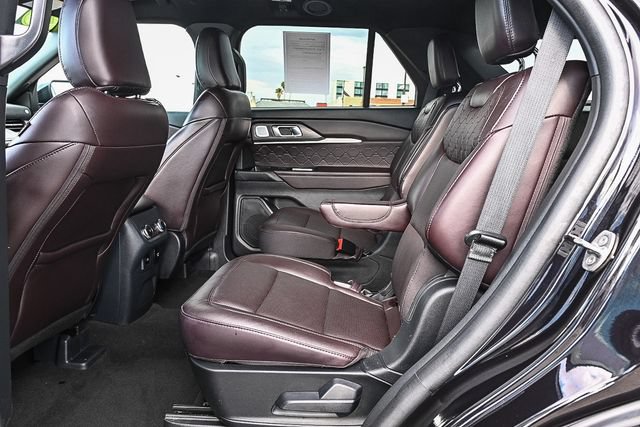 Certified 2025 Ford Explorer Platinum w/ LUX Leather Package AWD/4WD image 21