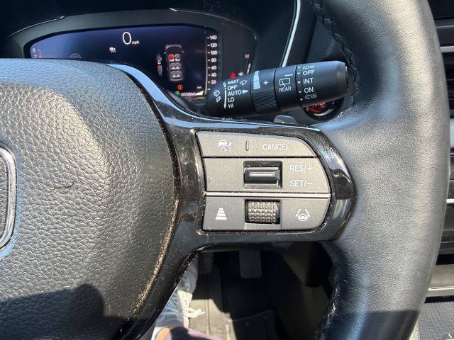 Used 2024 Honda Pilot Elite image 11