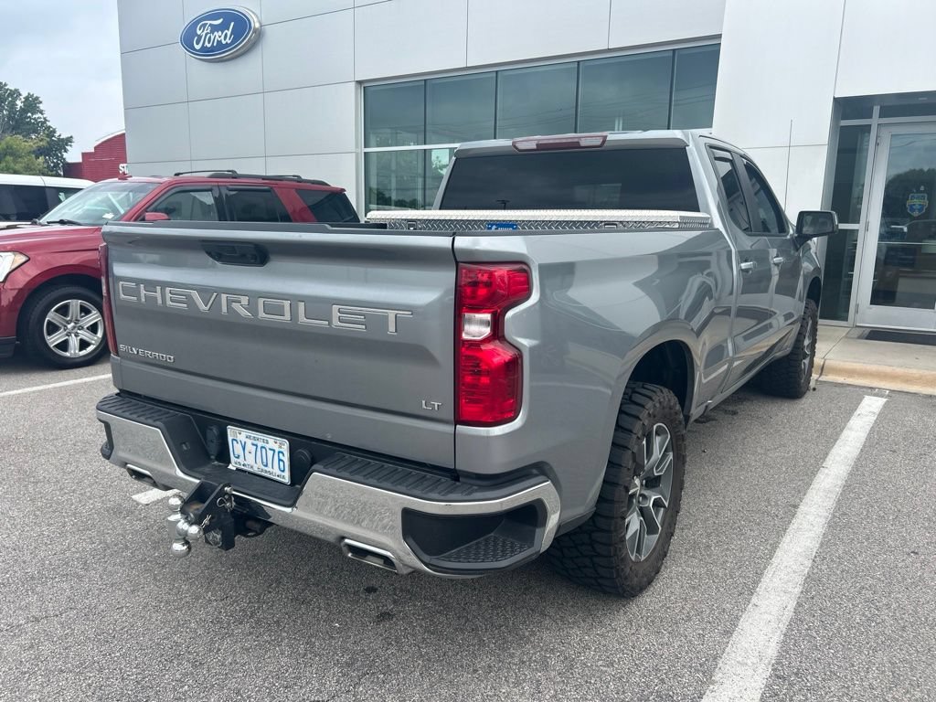 Used 2023 Chevrolet Silverado 1500 LT w/ Z71 Off-Road Package AWD/4WD image 4