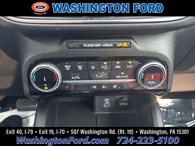 Certified 2022 Ford Escape Titanium AWD/4WD image 24
