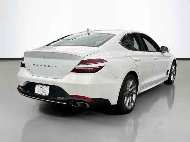 Used 2022 Genesis G70 2.0T RWD image 5