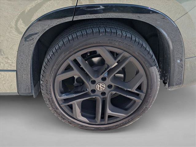 Used 2026 Volkswagen Tiguan SE R-Line FWD image 7