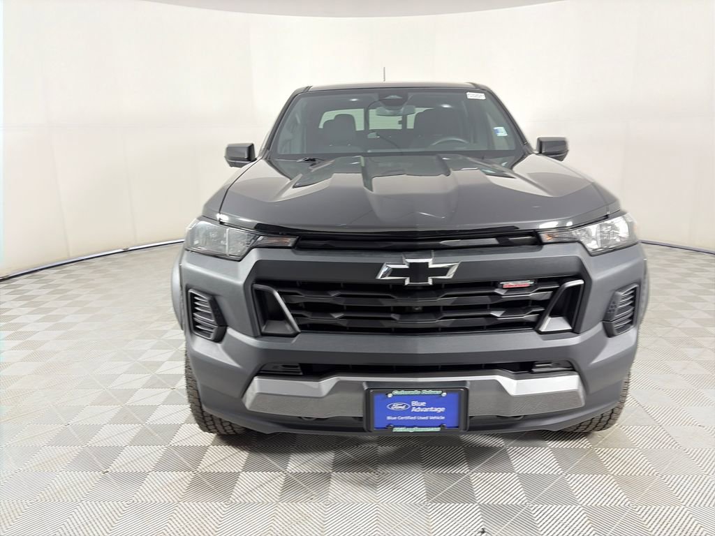 Used 2024 Chevrolet Colorado Trail Boss w/ Technology Package AWD/4WD image 2