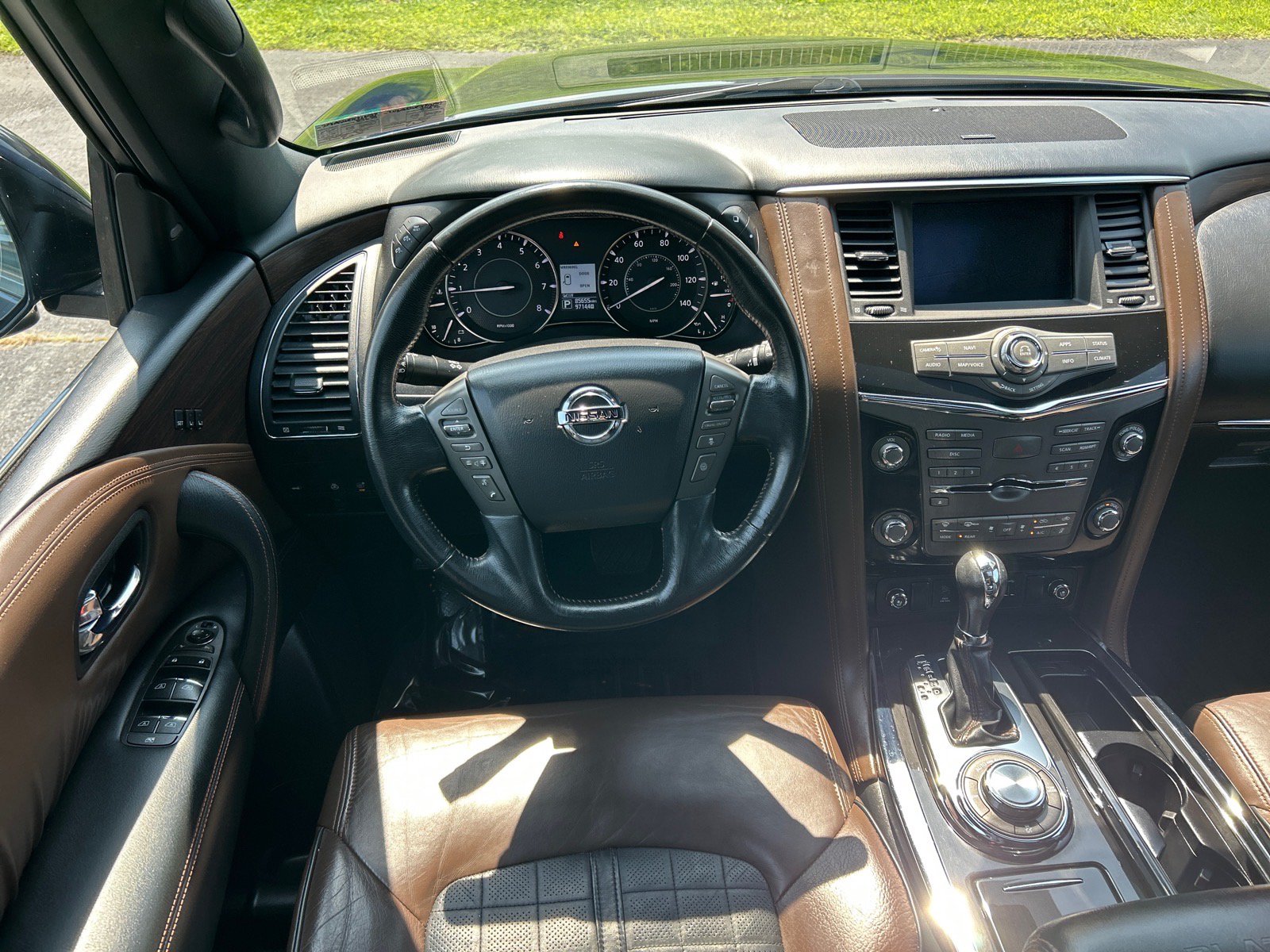 Used 2020 Nissan Armada Platinum w/ Platinum Reserve Package AWD/4WD image 2