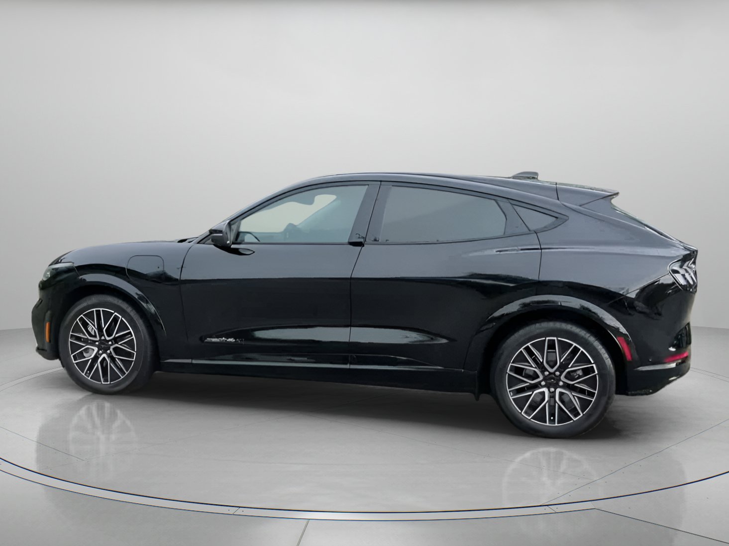 Certified 2024 Ford Mustang Mach-E Premium AWD/4WD image 17